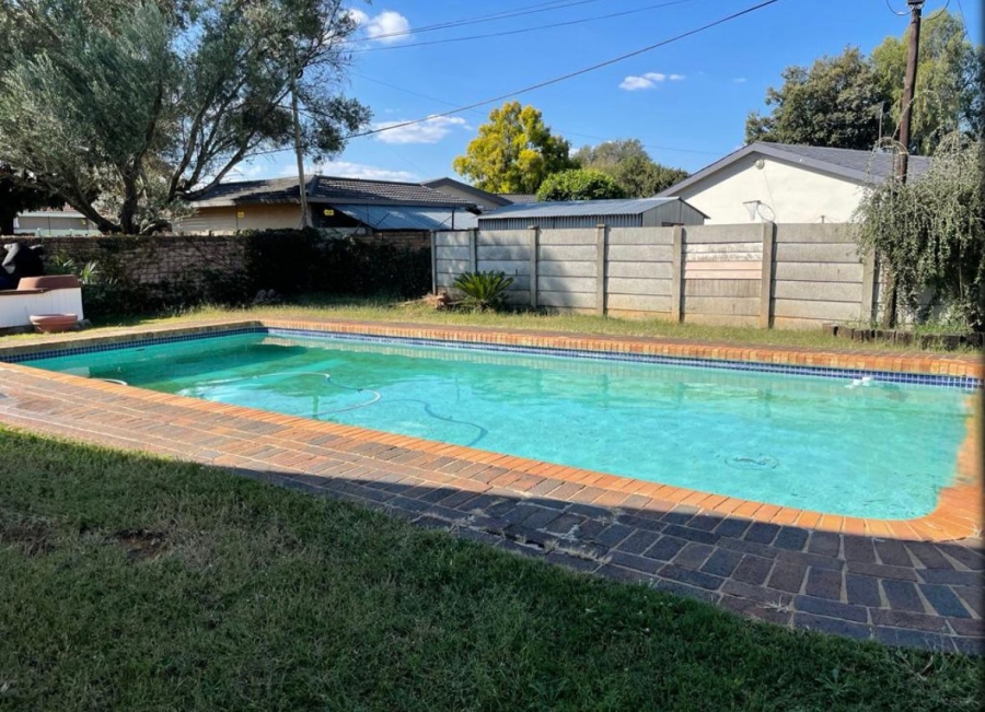 4 Bedroom Property for Sale in Flamwood North West